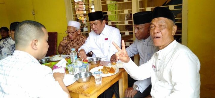 Ratusan Warga Makan Siang Bersama Abdul Rani Calon Wakil Wali Kota Medan