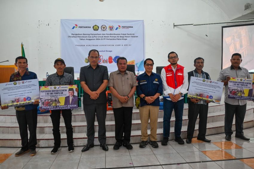 Aspirasi  Komisi VII DPR RI   Ir Lamhot Sinaga, Kementerian ESDM Serahkan 1.182 Unit Pompa Air Konvensi BBM ke BBG di Humbahas