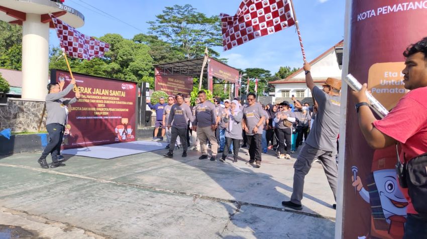 Sukseskan Pilkada 2024, KPU Siantar Gerak Jalan Santai