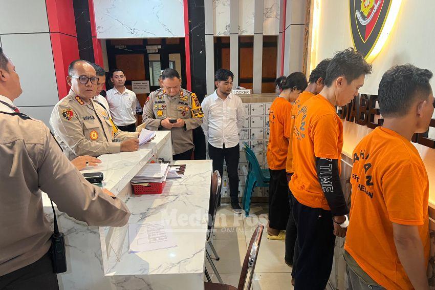 Polisi Gerebek Warnet Tempat Bermain Judi Online, 3 Pria Ditangkap