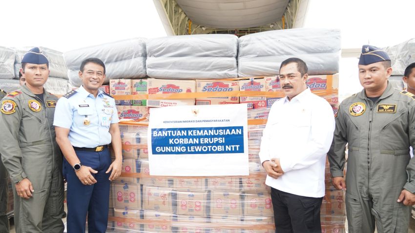 Kementerian Imigrasi dan Pemasyarakatan Kirim Bantuan Kemanusiaan Untuk Korban Erupsi Gunung Lewotobi di NTT