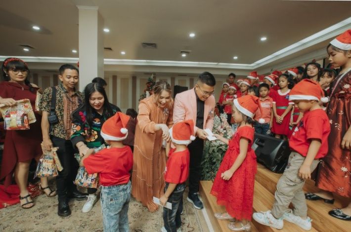 PT Rifan Financindo Berjangka Medan Rayakan Natal Bersama Karyawan dan Anak Panti Asuhan