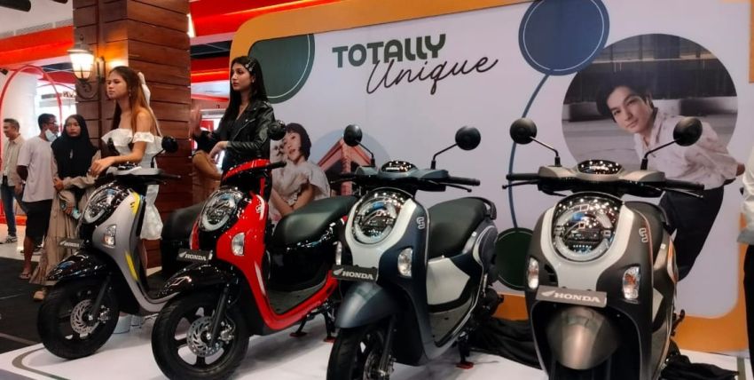 Aksesoris dan Apparel New Honda Scoopy Dukung Gaya Berkendara Anak Muda