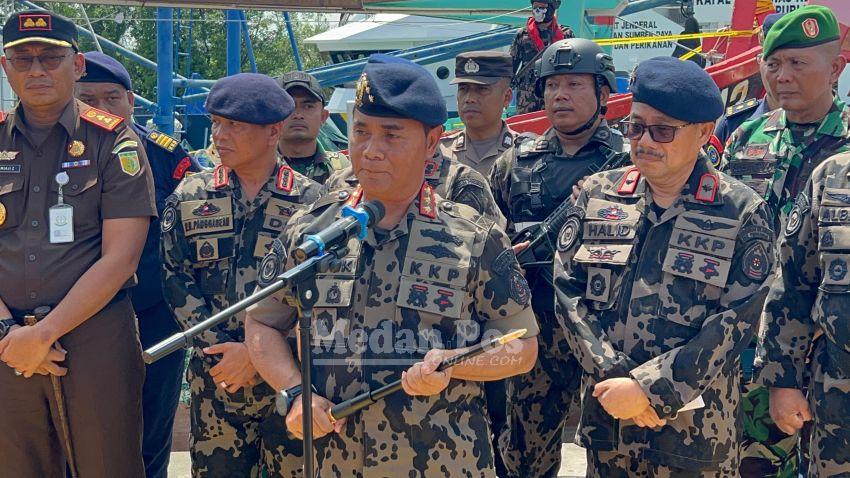 Curi Ikan di Perairan Selat Malaka, 3 Kapal Asing Berbendera Malaysia-16 ABK Warga Myanmar Ditangkap