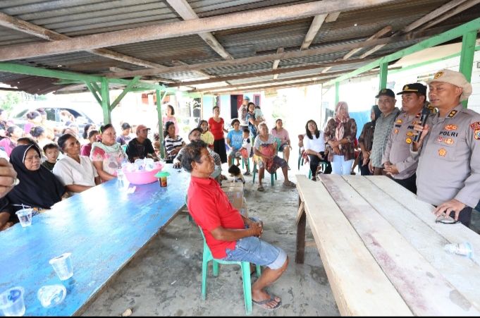 Trauma Healing Polda Sumut di Desa Patumbak Kampung untuk Korban Banjir