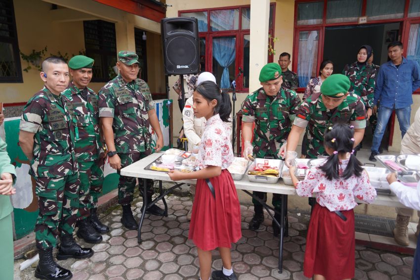 Korem 022/PT Gelar Uji Coba Makan Bergizi Gratis, Libatkan 259 orang Murid SD