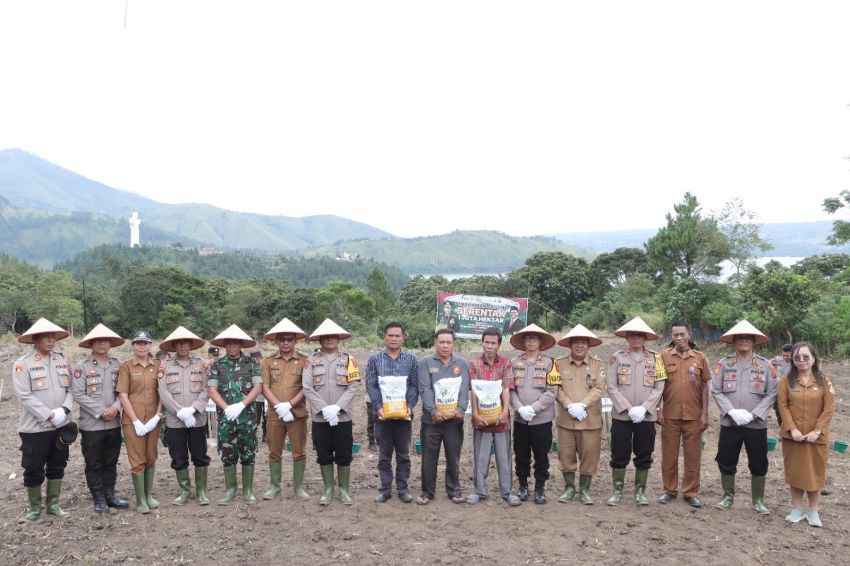 Program Ketahanan Pangan Polri, Polres Samosir Partisipasi Penanaman Jagung 1 Juta Hektar