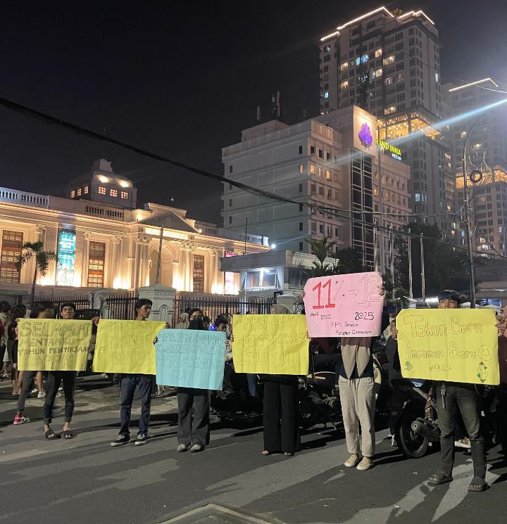 HMI FISIP USU Gelar Aksi Diam Terkait PPN 12% di Tengah Pergantian Tahun 2025