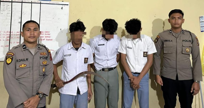 Tiga Pelajar Bawa Klewang Tawuran Ditangkap Polisi