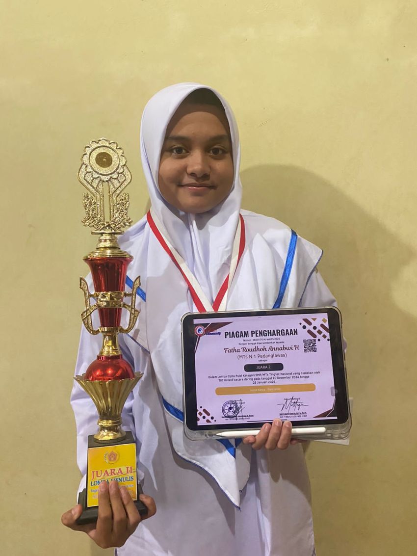 Fatha Roudhoh Siswi MTsN 1 Palas Raih Juara 2 Cipta Puisi Tingkat Nasional