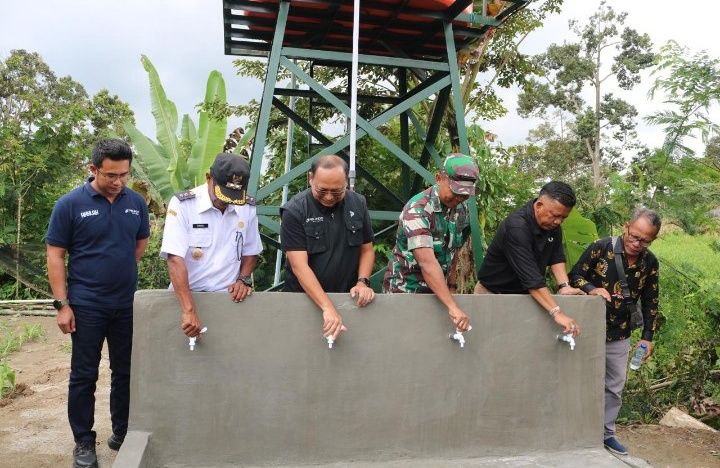 Sinergi Pelindo Multi Terminal Dengan TNI AD Sediakan Sanitasi Air Bersih 297 Keluarga