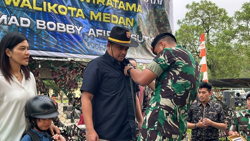 Walikota Medan Terima Brevet Berkuda dari Korps Kavaleri