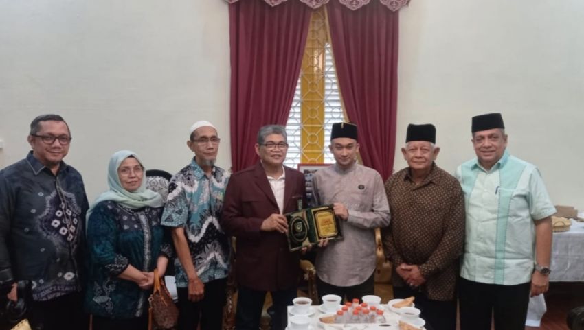 PY UISU Silaturahmi ke Sultan Deli XIV : Optimis UISU Jadi Kampus Terdepan dan Unggul