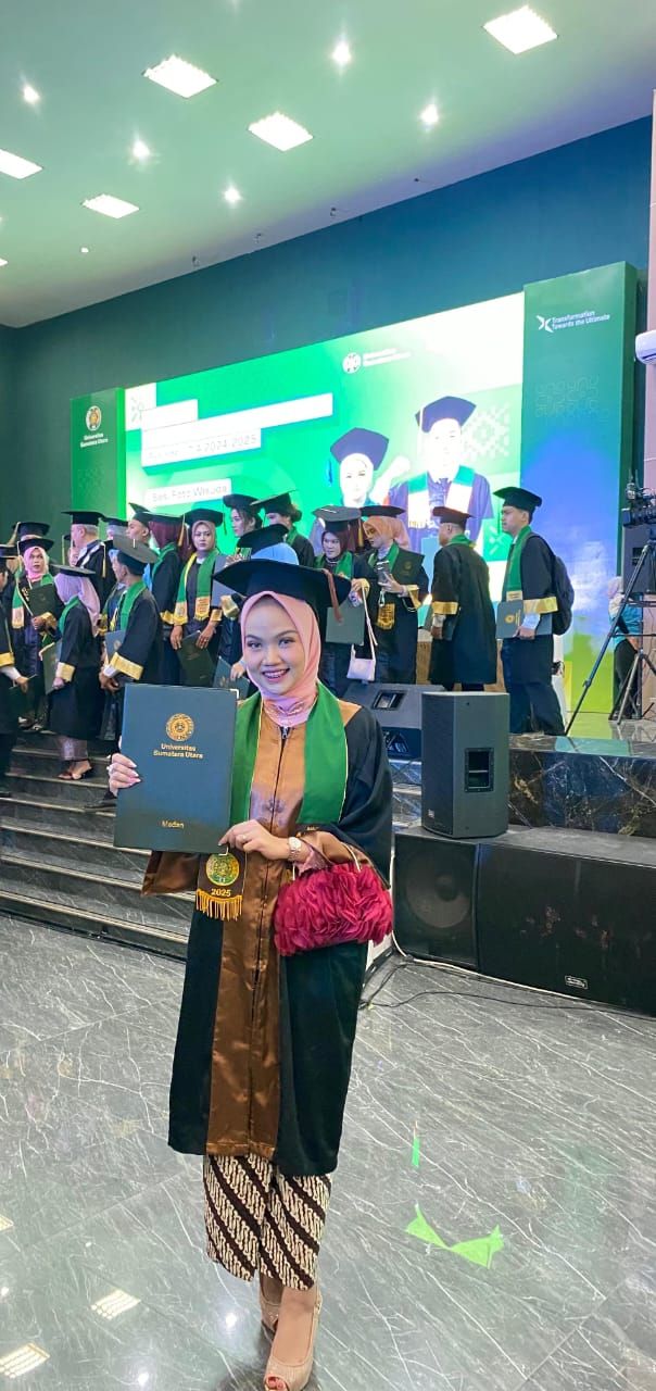 Putri Ceo Sumut24 Group Gandhis Dwi Febrian Diwisuda Pertanian USU T.A 2024/2025, Gandhis: Termakasih Ya Mama