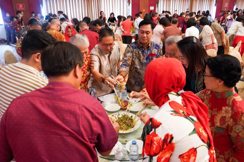 Pembimas Buddha Hadiri Ramah Tamah Perayaan Imlek Sumatera Utara