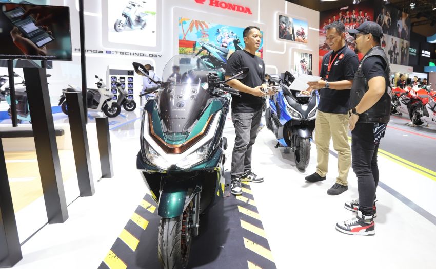 New Honda PCX160 Jadi Idola Konsumen IIMS 2025