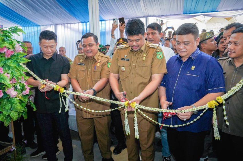 Resmikan Revitalisasi Pasar Simalingkar, Bobby Nasution: Pembangunan ini Konsep Kolaborasi Pemerintah dan Pedagang