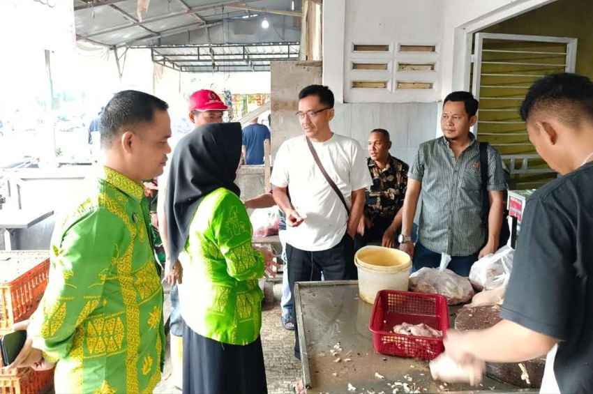 Polres Sergai Sidak Pasar Pastikan Harga dan Stok Kebutuhan Bahan Pokok Tersedia