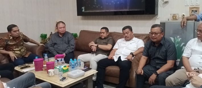 Kunjungan  Komisi D DPRDSU, Pimpinan PT.Sentosa Plastik Umbar Dekat Bobby Nasution dan Tak Mampu Tunjukkan Izin Usaha