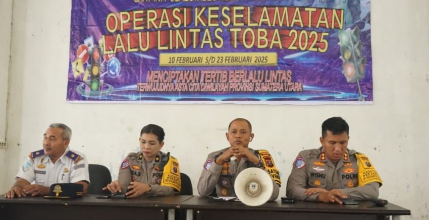 Kasat Lantas Polrestabes Medan Sosialisasi Tertib Lalu Lintas : Bus Angkutan Dihimbau Masuk Terminal