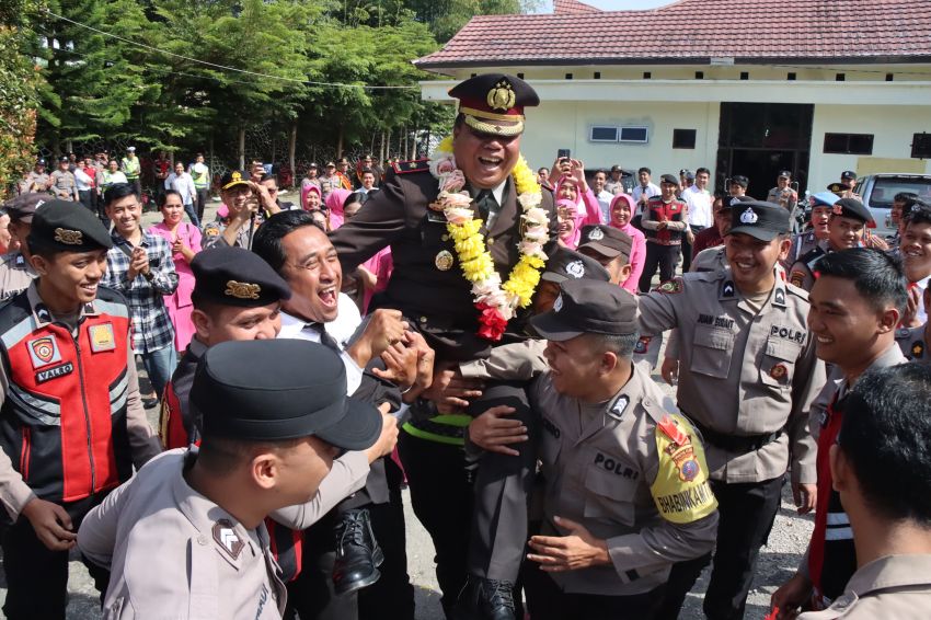 Keluarga Besar Polres Pakpak Bharat Melepas Waka Polres Kompol Ridwan Purna Bhakti