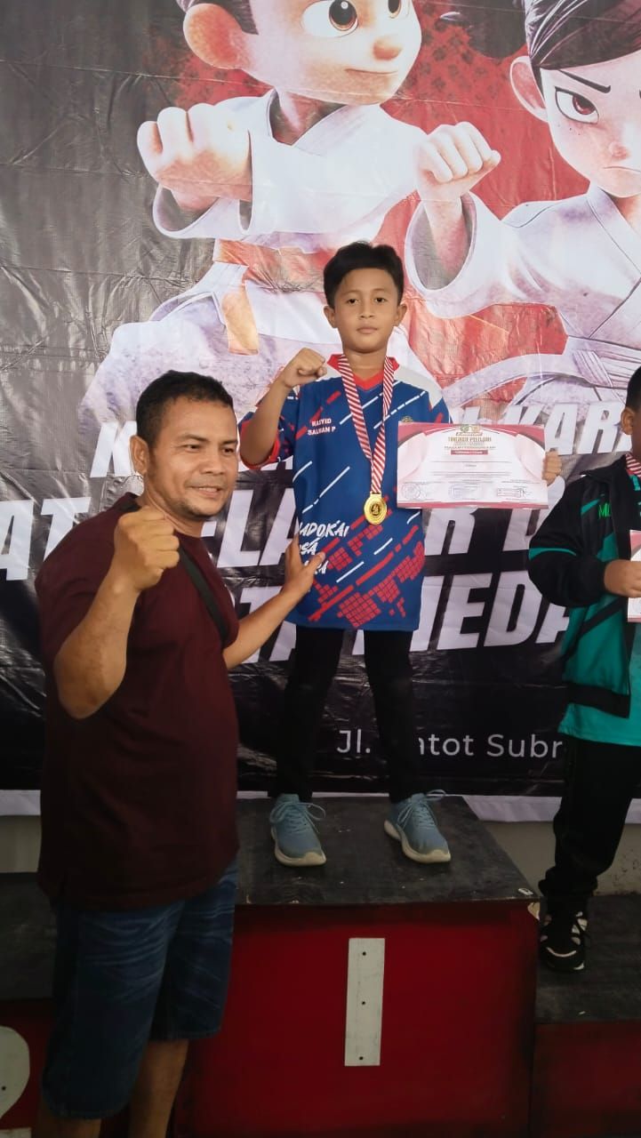 Kisah Inspiratif Rasyid, Anak TKI Berprestasi Cabor Karate Junior