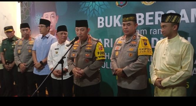 Kapolri Safari Ramadan ke Masjid Raya Al Mashun Medan, Tingkatkan Sinergitas TNI-Polri Amankan Idul Fitri 1446 H
