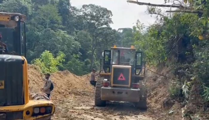Gempa 5,5 Guncang Taput, Akses Jalan Lintas Tarutung-Sidimpuan Putus Total