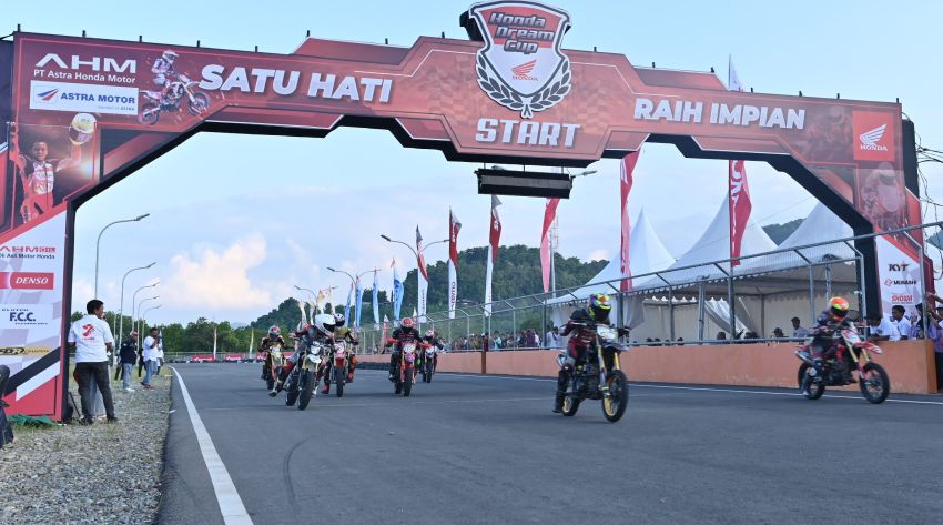 Ajak Pecinta Balap Melesat di Sirkuit, Honda Dream Cup Buka Kelas Baru Vario 160