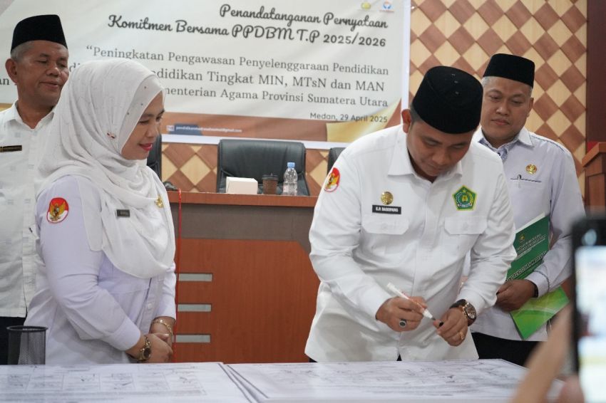 Kanwil Kemenagsu Gelar Penandatanganan Pernyataan Komitmen Bersama PPDBM TP 2025/2026