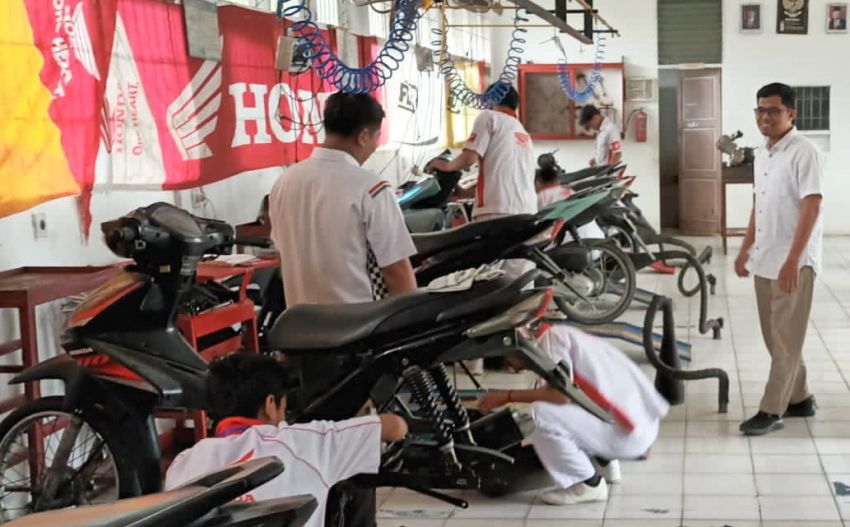 Perkuat SDM Generasi Muda, Honda Gelar UKK Siswa SMK Sri Langkat