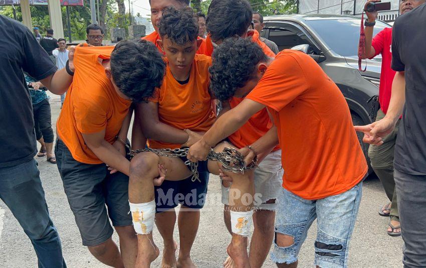Komplotan Begal Berklewang di Medan Diringkus, 5 Ditangkap-1 Ditembak di Kedua Kaki