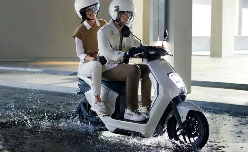 Ajak Pecintanya Cari Aman, Honda Bagikan Cara Mencegah Aquaplaing