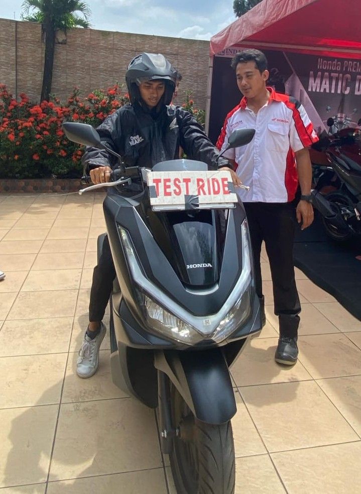 Honda Premium Matic Day, PCX Roadsync Jadi Primadona