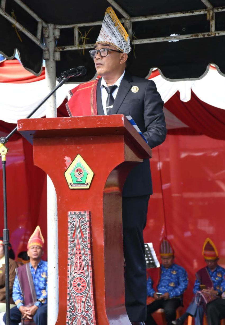 Wakil Bupati Samosir Pimpin Upacara Peringatan Hardiknas 2025, Presiden RI Amanatkan Pendidikan Sebagai Prioritas