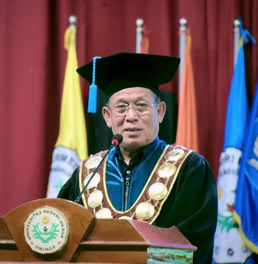 Orasi Ilmiah di Wisuda UNIMED 2025, Prof. Dr. Syawal Gultom, M.Pd: 'Tak Ada Kesuksesan Tanpa Strategi'
