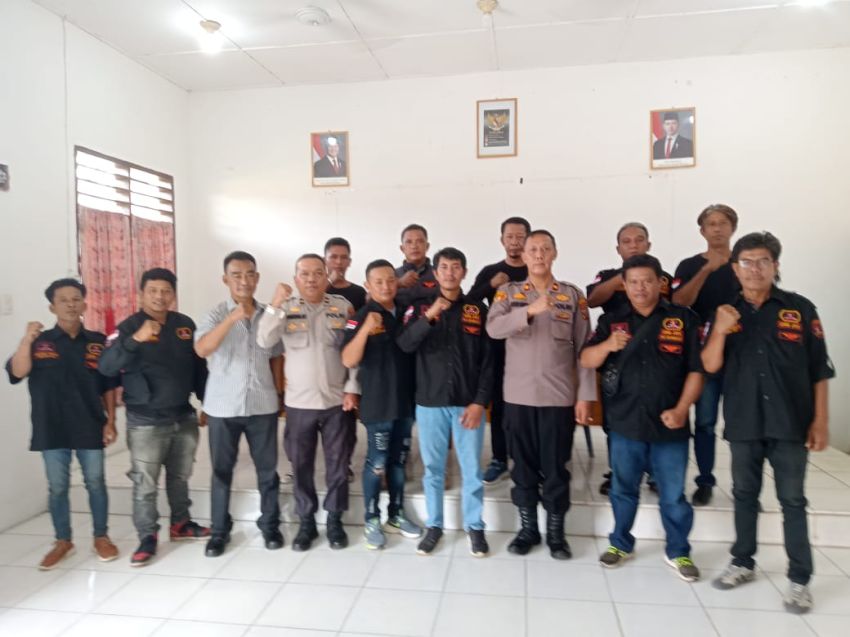 Ormas GRIB Jaya Kecamatan Hatonduhan Audensi ke Polsek dan Koramil Tanah Jawa