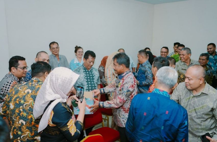 Wali Kota Binjai Lakukan Penggalangan Donasi Palestina Saat Rapat DPRD