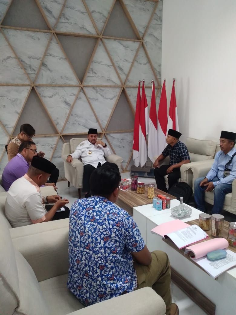 Bupati Batubara dan Pdt. Penrad Siagian Desak Kementerian ATR BPN Selesaikan Konflik Agraria di Simpang Gambus