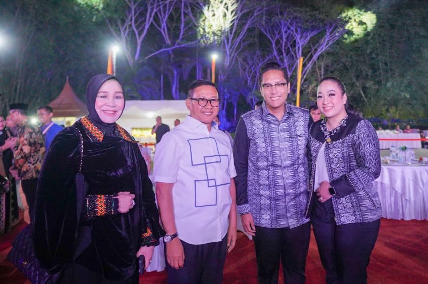Rico Waas dan Ketua TP PKK Hadiri Gala Dinner Muskomwil I APEKSI