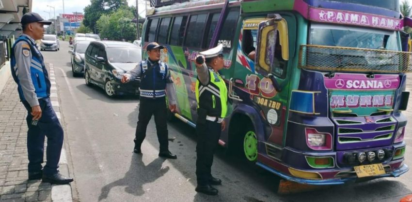 Sat Lantas Polrestabes Medan Jaring Belasan Bus di Jalan Jamin Ginting