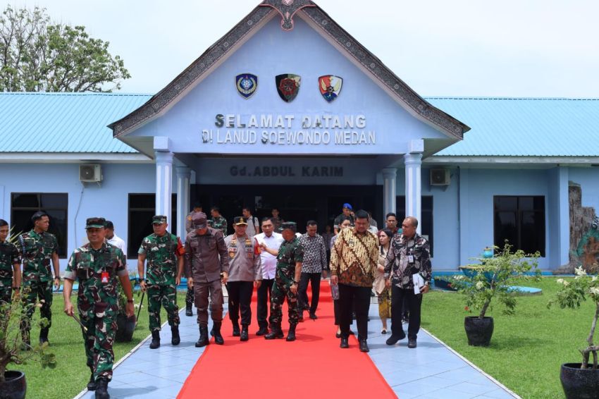 Wapres RI Gibran Rakabuming Raka Tiba di Medan, Disambut Pangdam I/BB dan Forkopimda Sumut