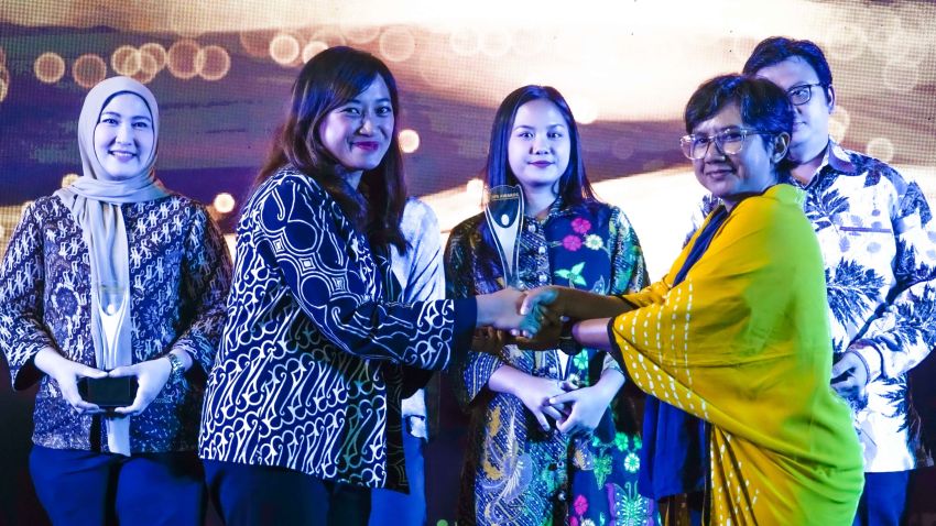 PTP Nonpetikemas Raih Penghargaan Indonesia Digital Media Awards 2025 dari SPS