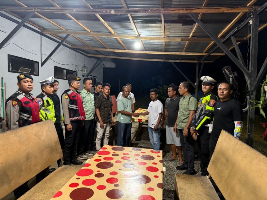 Respon Cepat Call Center 110, Polres Labusel Selesaikan Keributan Lahan Parkir di Rumah Makan Sosopan