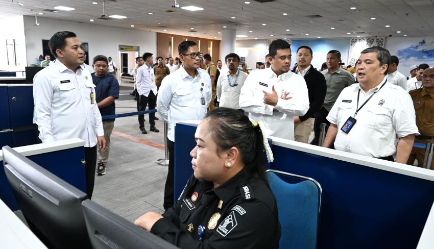 Bobby Nasution Puji Fasilitas Autogate dan PMI Lounge Bandara Kualanamu