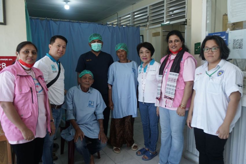 Toba Pulp Lestari Bersama Dr’s Koffie Foundation, IEAM, dan Pemkab Toba Gelar Baksos Pelayanan Kesehatan Bagi 800 Masyarakat