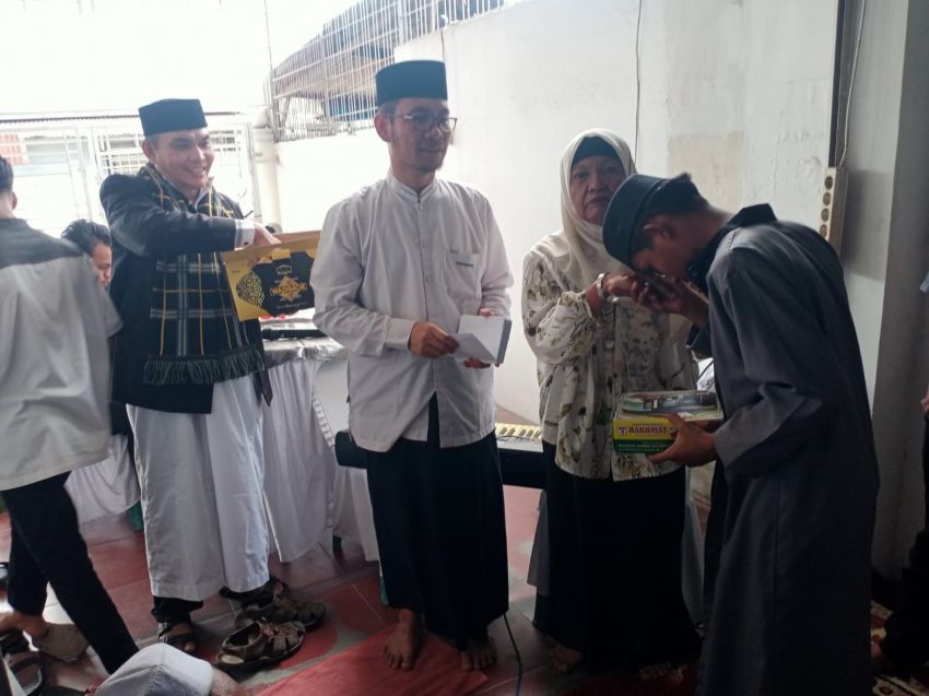 Makna Qurban di Hari Raya Idul Adha: AUMIN SUMUT Gelar Open House & Berbagi Bersama Anak Yatim*