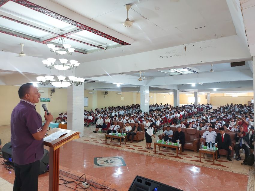 Narasumber Pada Seminar Motivasi dan edukasi PPNM, Kombes Pol. (Purn.) Dr. Maruli Siahaan: Tekankan Pentingnya Pendidikan Karakter dan Literasi Digita