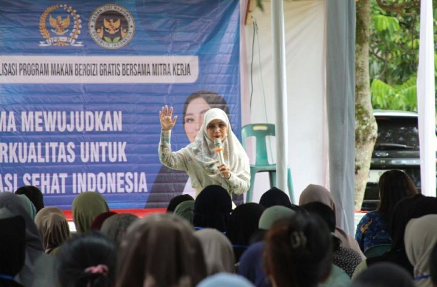 DPR RI dan Direktur Pemberdayaan BGN Kampanyekan MBG di Salapian Langkat