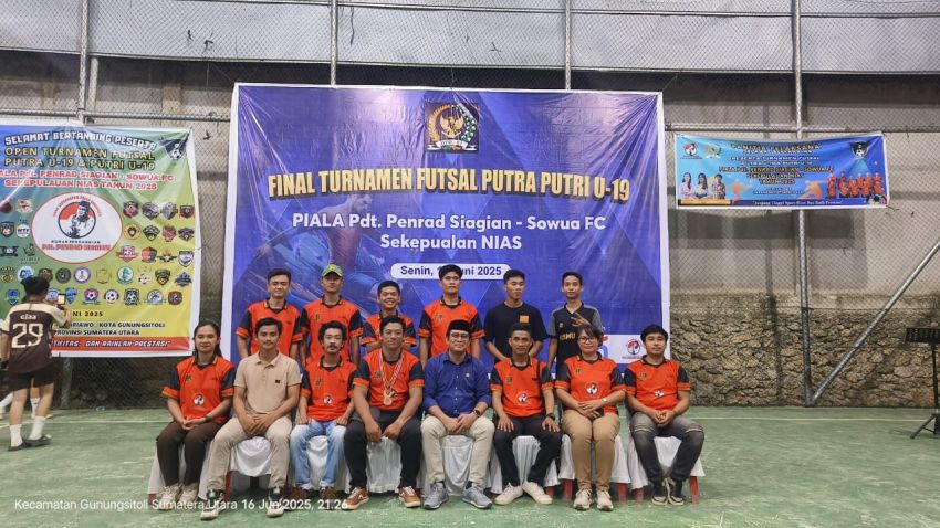 Tutup Turnamen Futsal U-19, Pdt Penrad Siagian Tegaskan Pentingnya Olahraga dalam Bentuk Karakter Pemuda Nias